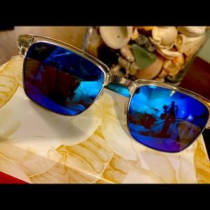 Maui Jim Polorized sunglasses never worn!